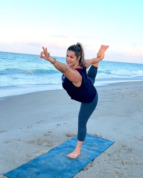 Yoga Instructor Jenna Lomazzo